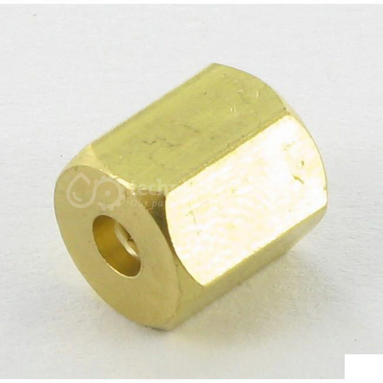 Unbranded - 3700CN18 - Un raccordo dritto 4-1/8 NPT