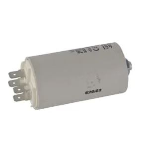 Unbranded - FGP013620 - Condensatore con spina 18uF