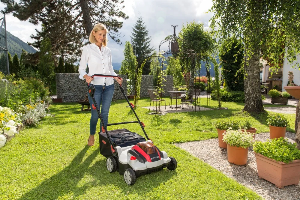 Al Ko - 114111 - Scarificatore senza fili 36 V SF 4036 set con raccoglierba
