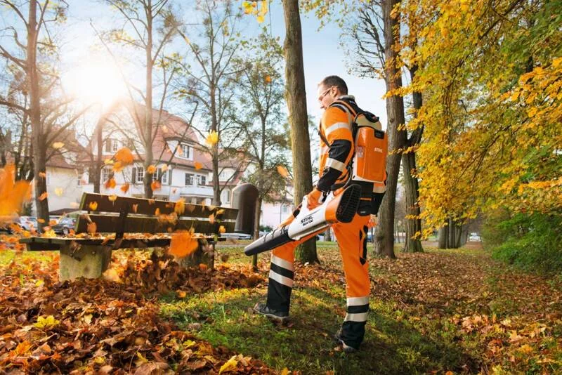 STIHL - 4866-011-5905 - Soffiatore a batteria BGA 100