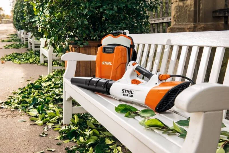 STIHL - 4866-011-5905 - Soffiatore a batteria BGA 100