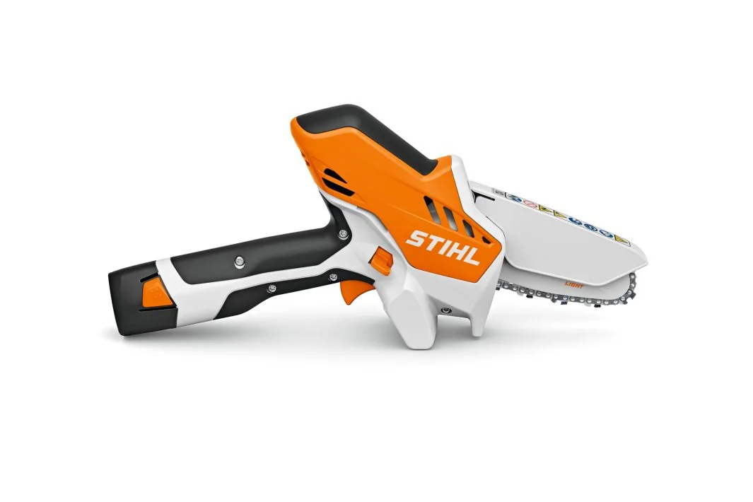 STIHL - GA01-200-0006 - Troncatrice a batteria GTA 26 10.8 V 10 cm set con 2x batteria AS 2 e caricabatterie AL 1